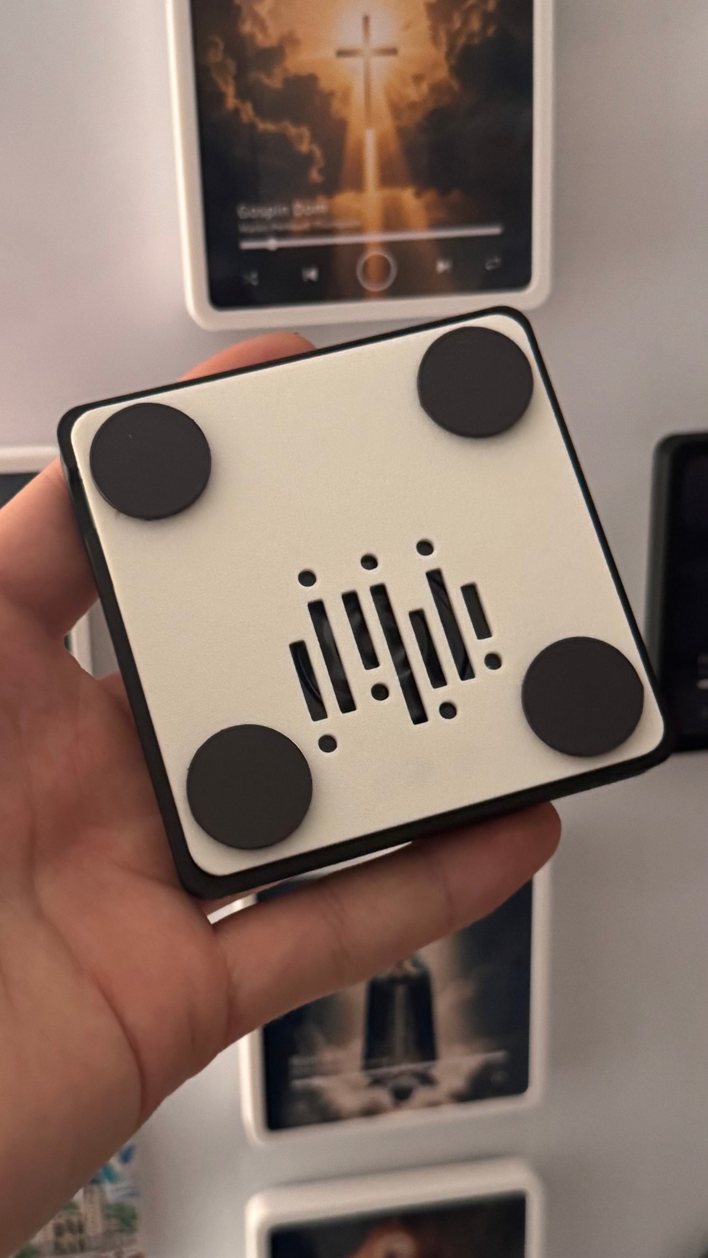 Slika "POVEZANI VJEROM" - Izaberi pjesmu