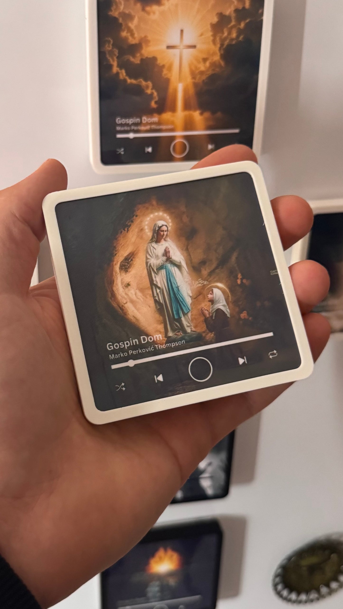 Slika "DJEVICA MARIJA" - Izaberi pjesmu